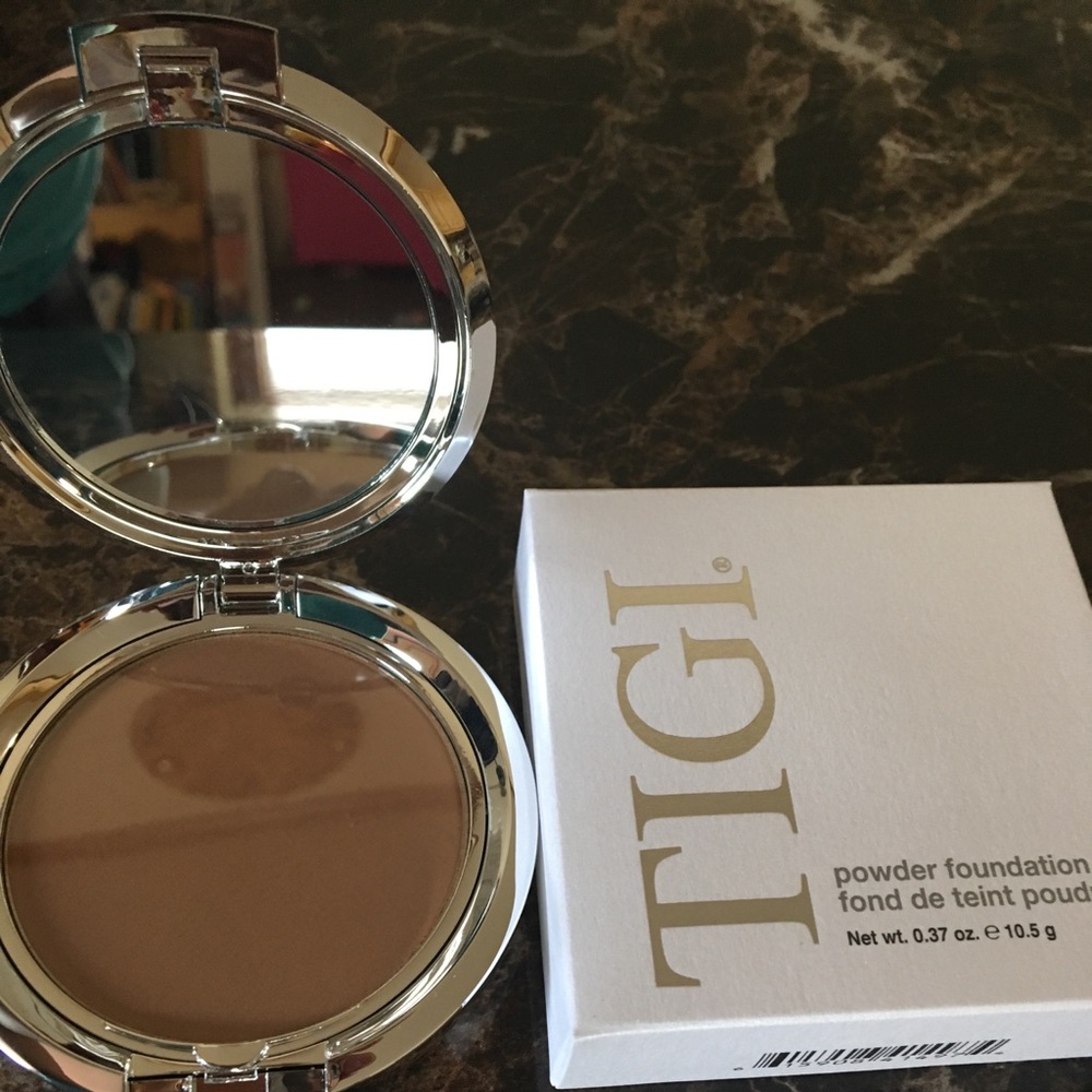 TIGI Powder foundation